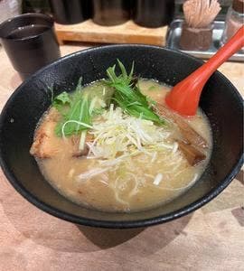 俺の創作らぁめん 極や 神田神保町店