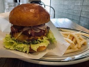 BURGER STAND HI-FIVE