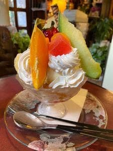 喫茶 ゆりかご