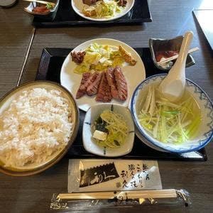 牛たん炭焼 利久 富沢店