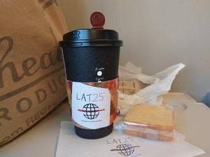 Caffe LAT .25℃ 新横浜駅店