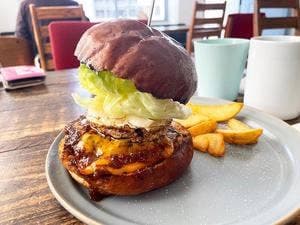 ユーエフオー バーガー アンド サンドイッチ カフェ