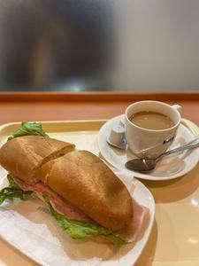 ドトールコーヒーショップ 上大岡camio店