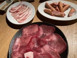肉のとみい 白楽店