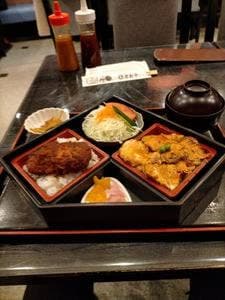 登利平 高崎モントレー店