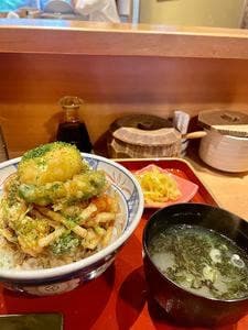 敦賀魚河岸 海鮮丼 うお吟