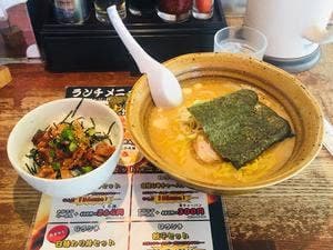 あおり系らーめん まる十八
