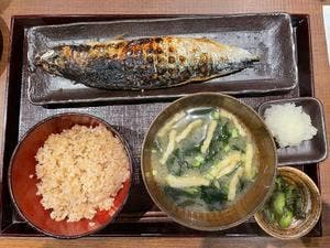 炭火焼干物定食 しんぱち食堂 福岡パルコ店