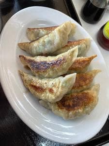 餃子のホソカワ