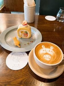 カフェのある暮らしとお菓子のお店