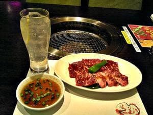 焼肉製作所 神神