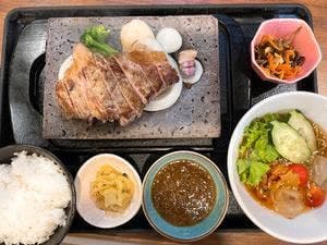 石焼ステーキ 贅 福井飯塚店