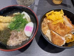 資さんうどん 唐津店