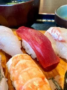 鯛八鮨