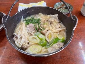 とどろきや