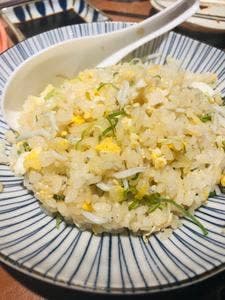 立ち飲み・酒屋 もみじ