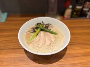 鶏白湯 洞窟
