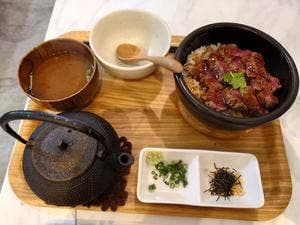 お肉食堂 にくきゅう