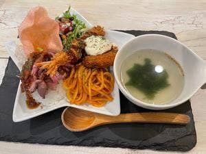 カフェ ダイニング マカナ