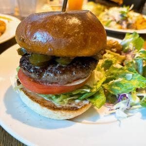 THE CORNER Hamburger&Saloon GLOBAL GATE