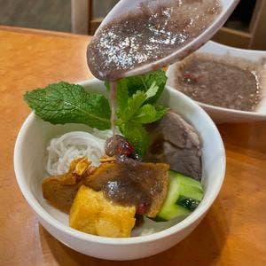 LUONG SON BAC