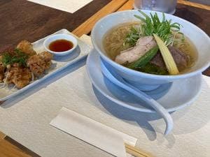 だしが命の塩らーめん ぎょぎょぎょ なんばパークス店