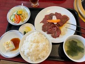 焼肉屋 和楽