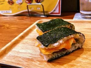 ポークおにぎりや ブヒ