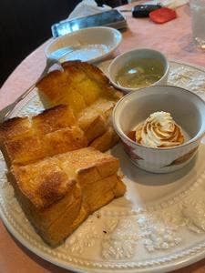 トロムヴォーンズカフェ ウッドベリー
