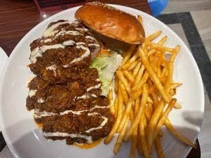 3000日かけて完成した極上ハンバーガー 本町靱公園店