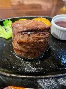 ステーキハウスCANVAS