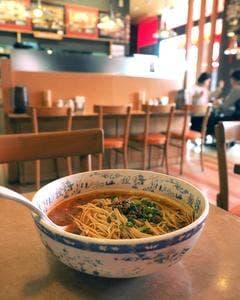 大明担担麺 箱崎店