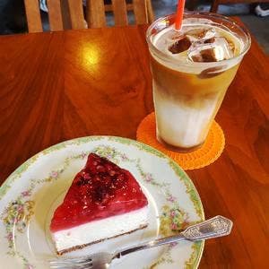iriya plus cafe