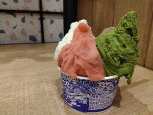 GELATERIA Azzurro 草津エイスクエア店