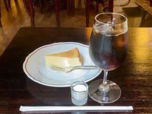 アンセーニュダングル 原宿店