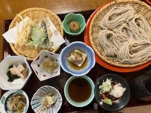 岩戸屋