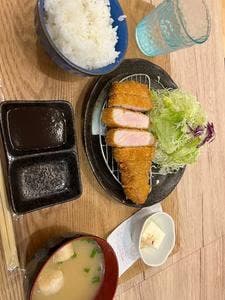 ロースカツ定食 修