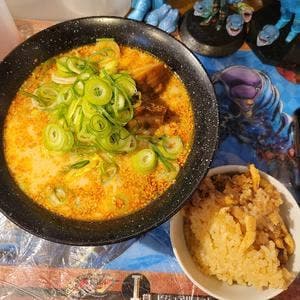 クセが強い麺屋 れいわ