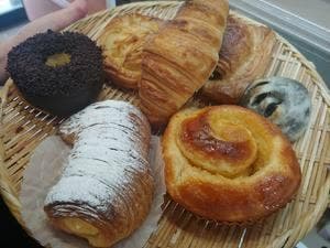 パン家のどん助