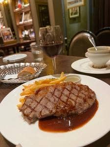 AUX BACCHANALES 原宿店