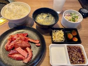 国産牛焼肉くいどん 飯山満店