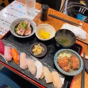 鮨居酒屋豊丸