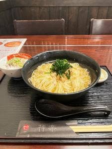 海老で鯛を釣る麺堂。神楽