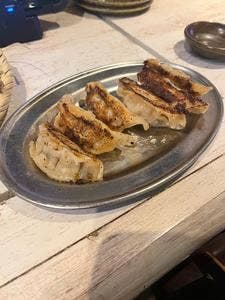 個室居酒屋 焼き鳥・炊き餃子・鶏白湯鍋 ハチ鶏