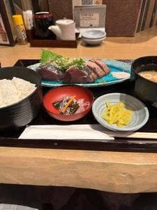 個室 泳ぎイカ 藁焼き小屋 た藁や 淀屋橋店