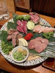 炭火焼鳥 一まる