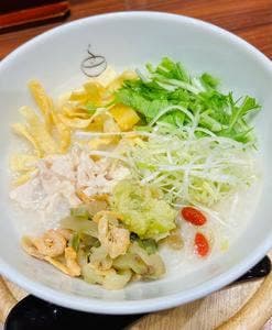 粥餐庁 KITTE博多店