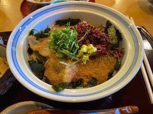 お食事処 鶴形