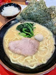 横浜家系ラーメン 伊勢佐木家