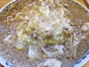 純豚骨背脂らーめん 背脂チャチャチャ 沖縄国際大学前店
